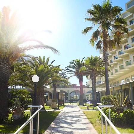 Hotell Apollo 4*