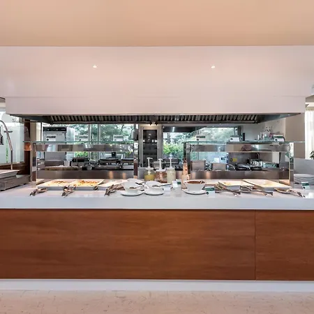 Apollo Hotel 4*